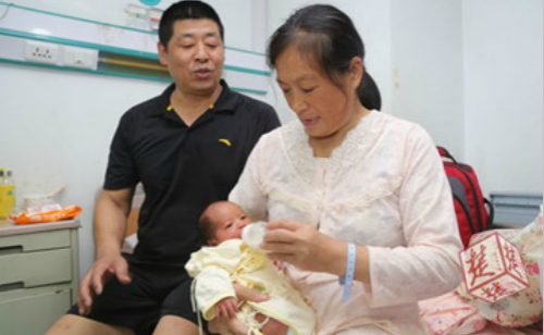 54歲失獨母產下試管嬰兒 成湖北最高齡產婦